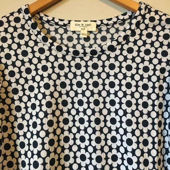 Puffy Shoulder Sleeve Floral Print Coquette Crepe Top - Picture 3 of 15